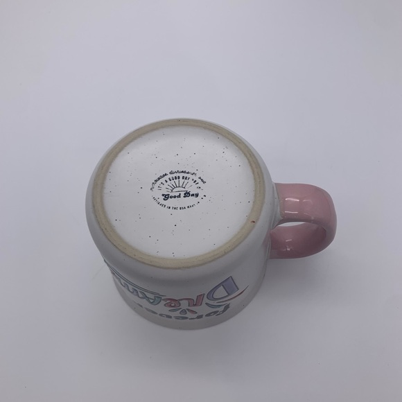 Good Day 16 Oz White & Speckled Coffee Mug “FOREVER A DREAMER “ Pink Inferior - Picture 4 of 8